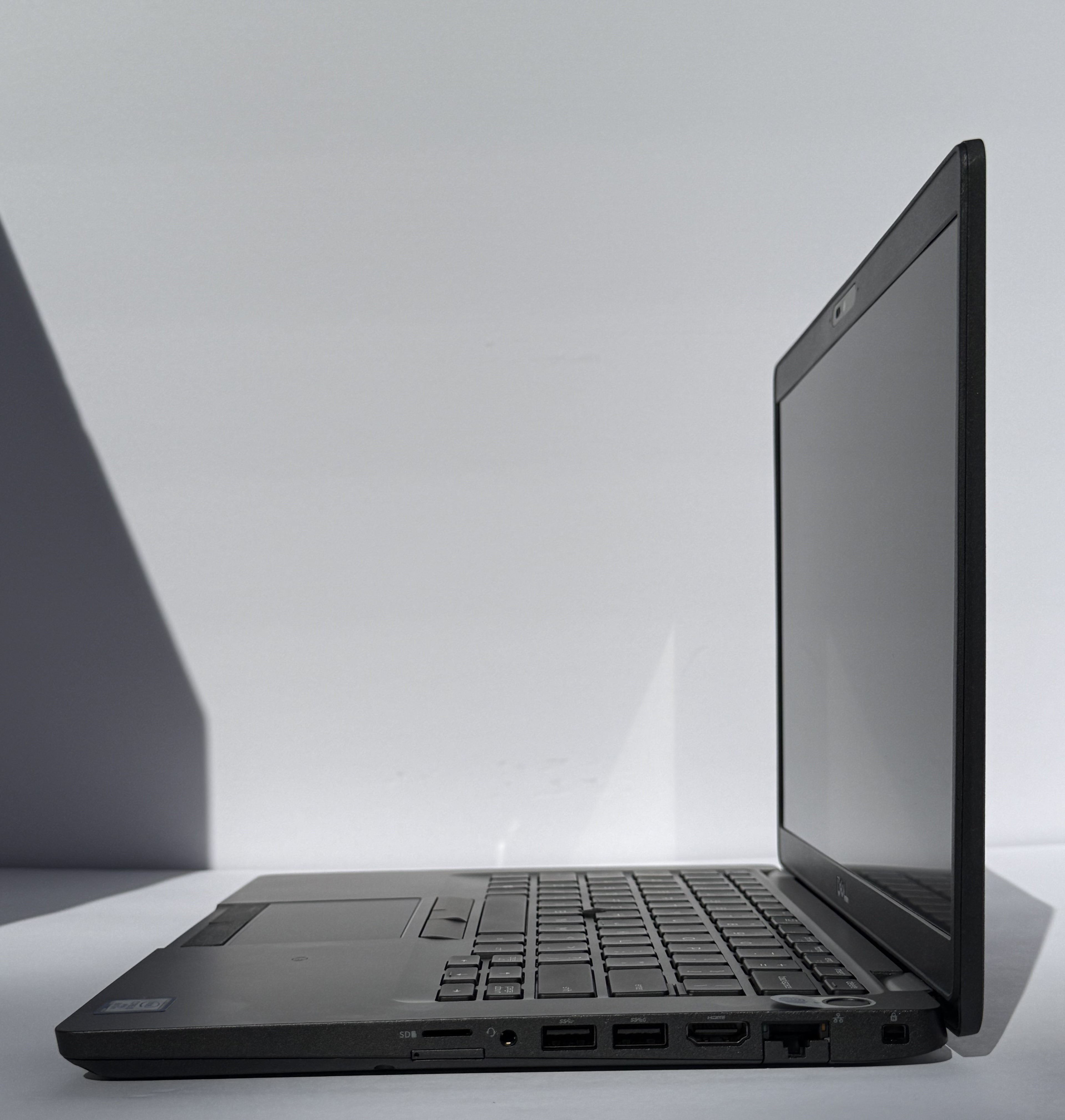 Dell Latitude 5400 – 14″| Intel Core i5‑8365U | 8GB RAM | 128GB SSD | Windows 11 Pro | Refurbished