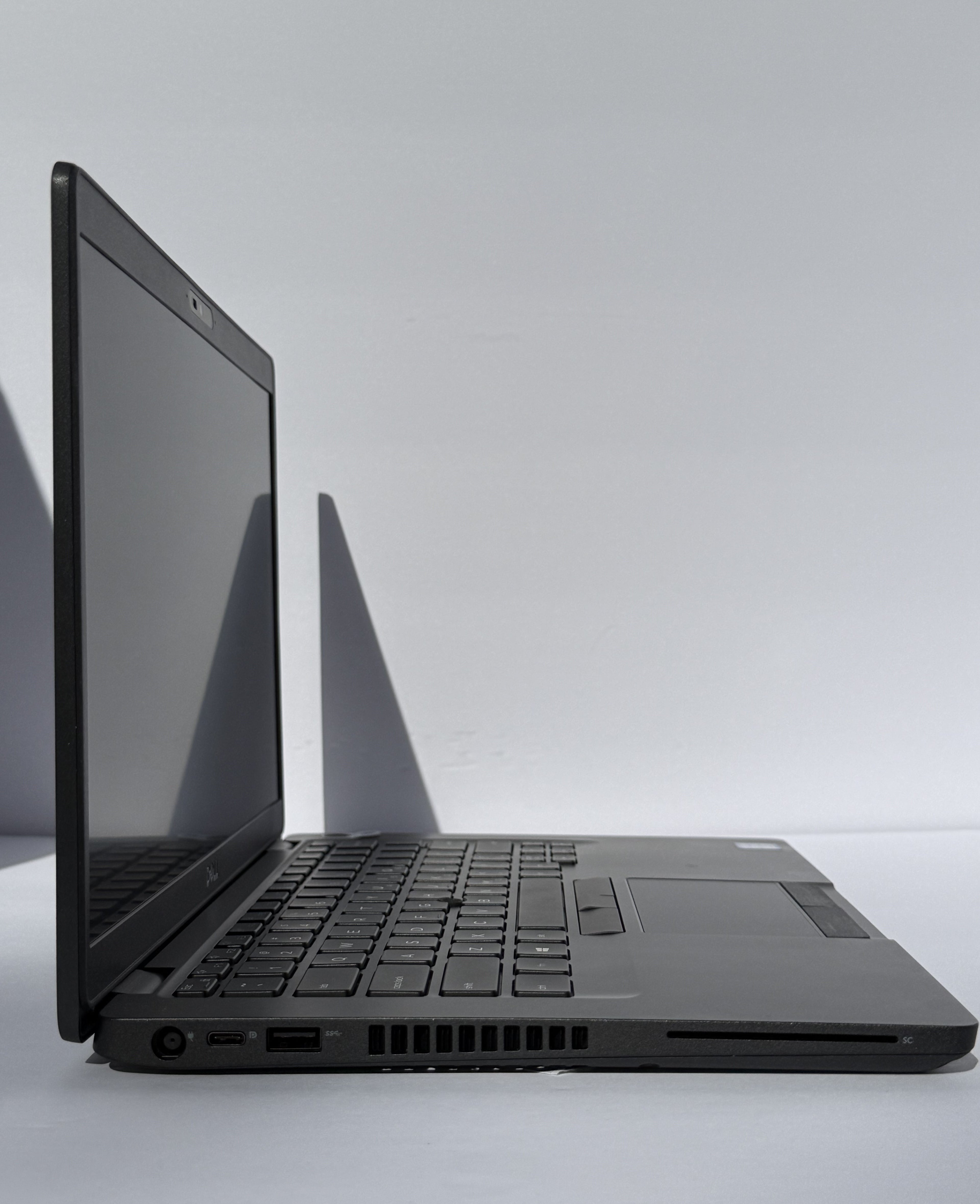 Dell Latitude 5400 – 14″| Intel Core i5‑8365U | 8GB RAM | 128GB SSD | Windows 11 Pro | Refurbished