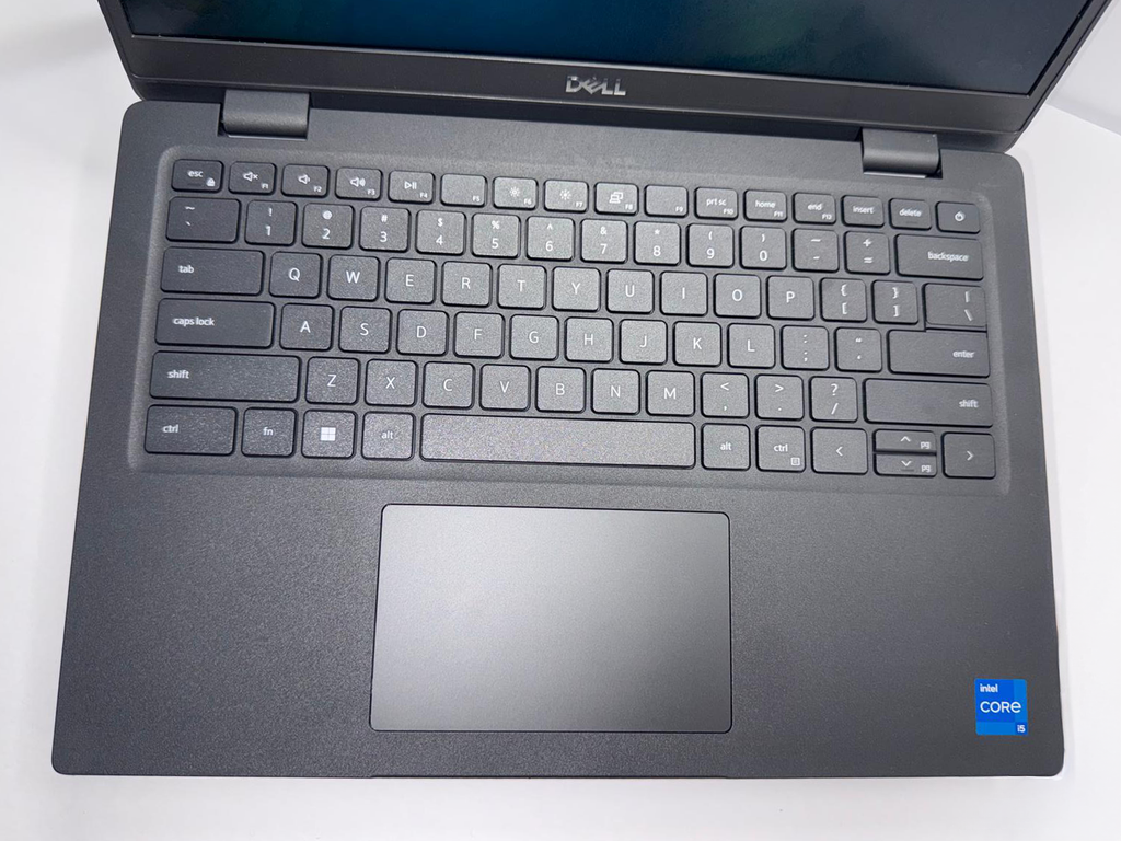 Dell Latitude 3420 - 14" HD | Core i5-1135G7 2.4 GHz | 8 GB RAM, 256GB Solid State Drive | Windows 11 Pro 64Bit | Refurbished